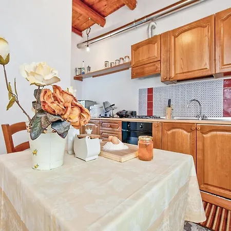 Seven-bedroom Holiday In Ap *