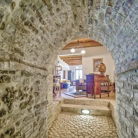 Seven-bedroom Holiday In Ap Feriehus